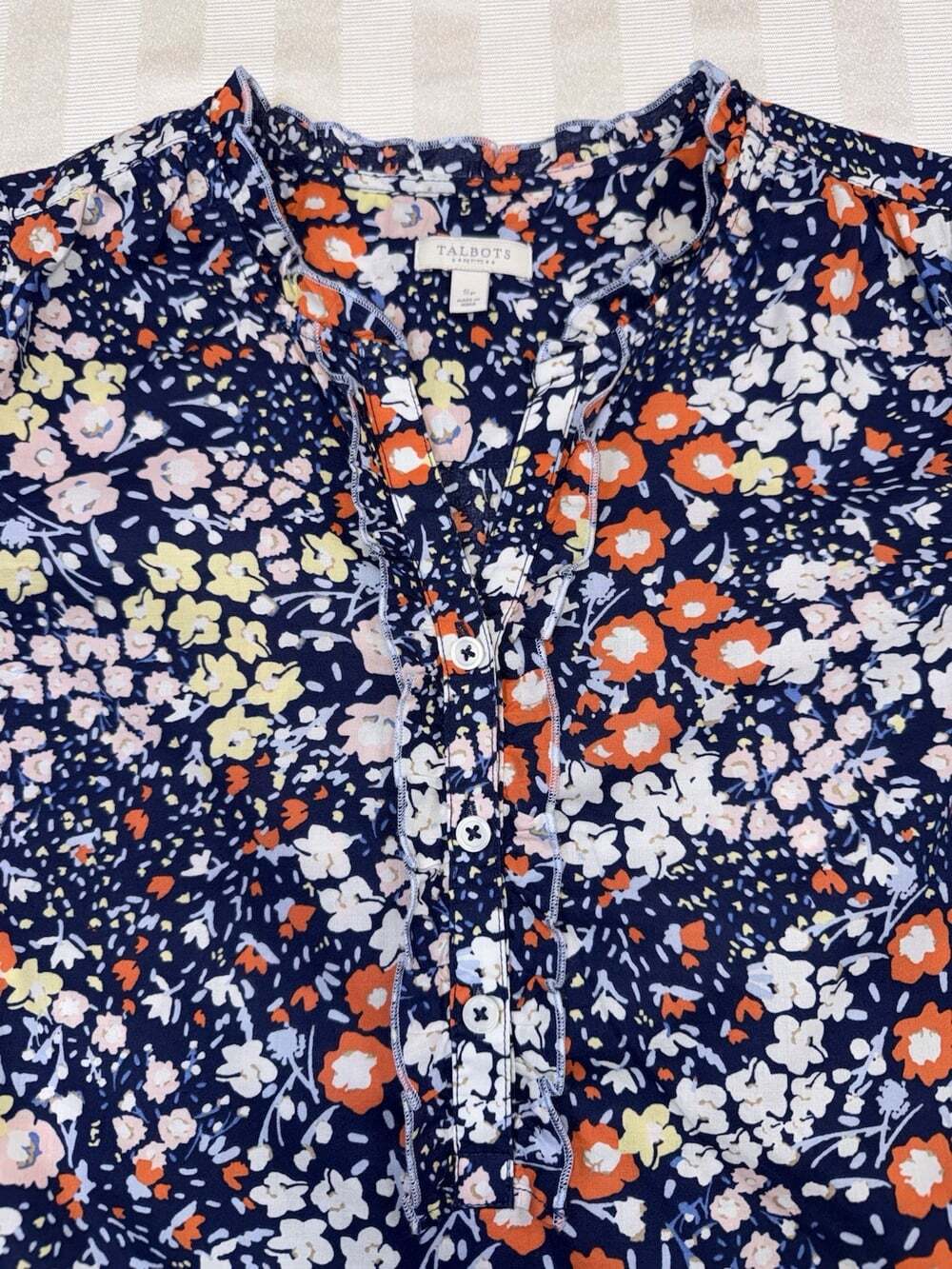 Talbots Petites Ruffle Trim Top Size SP Navy Floral Print Smocked Half Sleeves - Picture 11 of 11
